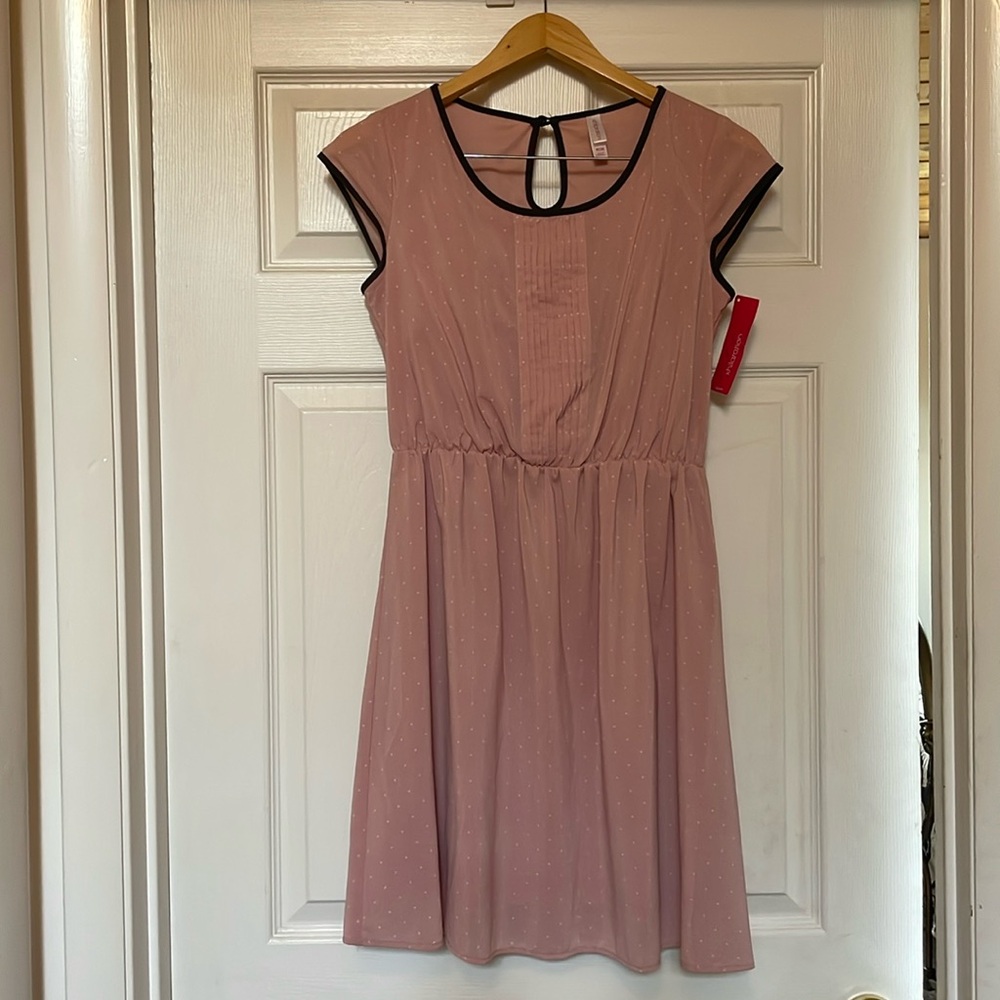 Vintage looking pale pink Xhileration dress size Medium M/M